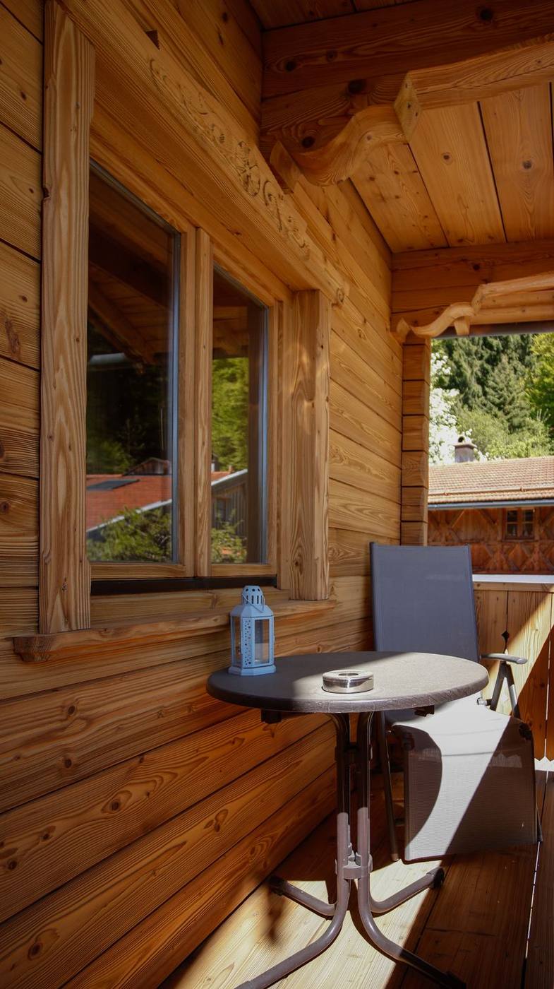 Balkon mit Naturblick und Sitzplatz