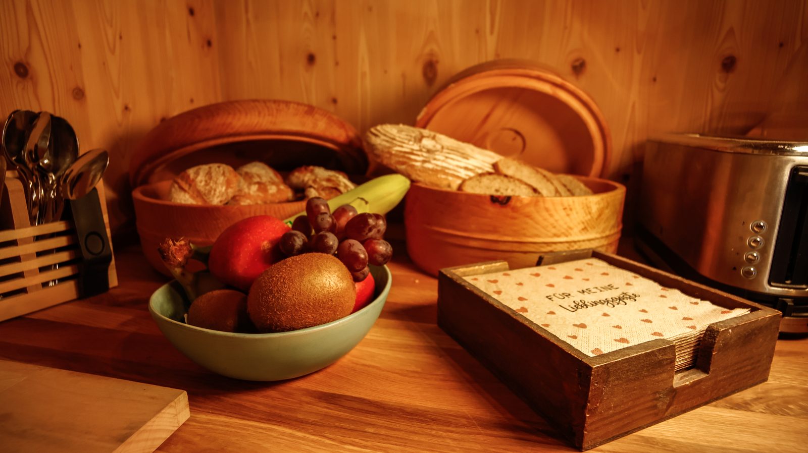 Hausgemachtes Brot und Brötchen